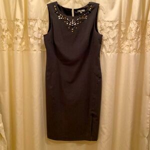Woman’s Sandra Darren Sheath Cocktail Dress with Jeweled Neckline, Size 10